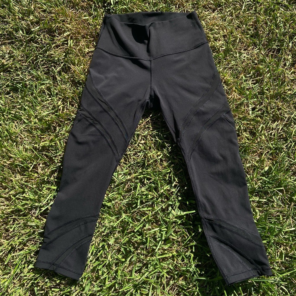 black lululemon leggings